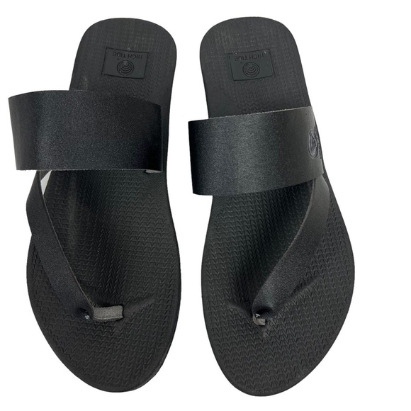 HIGH TIDE Women’s Slip-on Sandals Sz 8 Color Black Skid Resistant - Picture 3 of 11